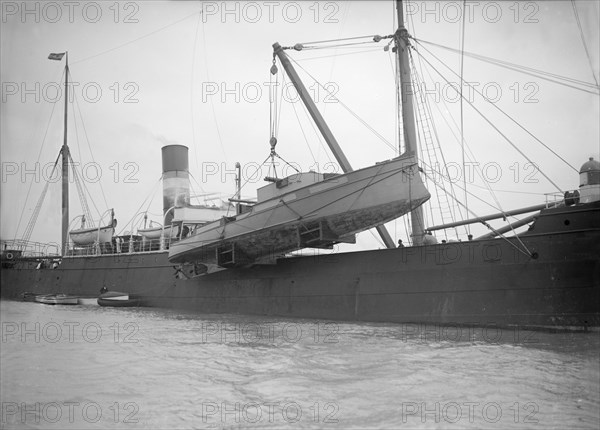 'Sabin' being shipped, 1912. Creator: Kirk & Sons of Cowes.