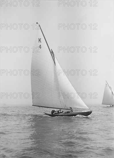 The 7 Metre 'Anitra' (K4) sailing close-hauled, 1912. Creator: Kirk & Sons of Cowes.