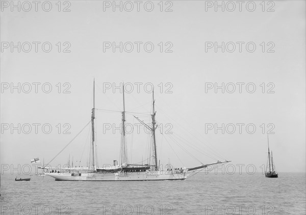 The 3 mast auxiliary schooner 'Czarina'. Creator: Kirk & Sons of Cowes.