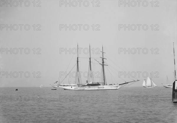 The 3 mast auxiliary schooner 'Czarina'. Creator: Kirk & Sons of Cowes.