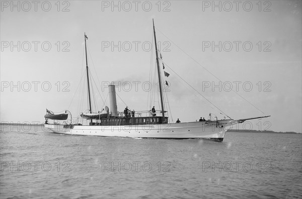 The steam yacht 'Aldebaran' under way, 1913. Creator: Kirk & Sons of Cowes.