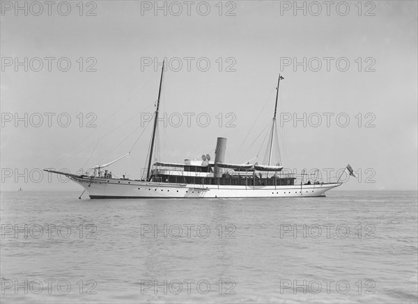 The steam yacht 'Lorna', 1911. Creator: Kirk & Sons of Cowes.