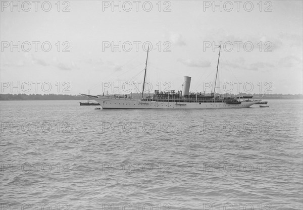 The 142 ton steam yacht 'Sapphire' at anchor, 1913. Creator: Kirk & Sons of Cowes.