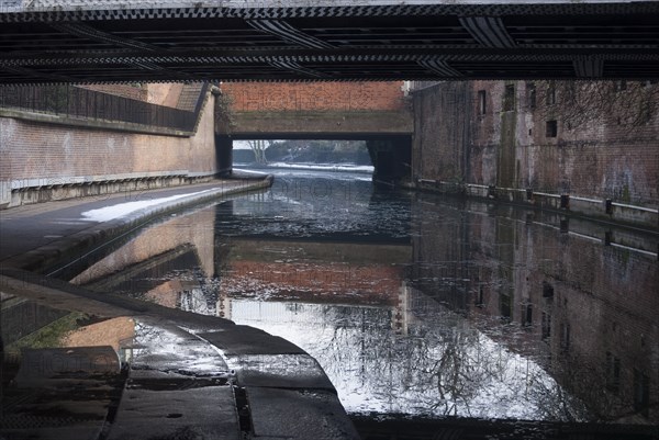 Regent's Canal, 23/12/09, 10:35:33. Creator: Ethel Davies.