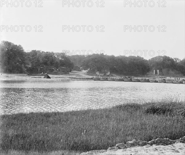 Pontoon bridge, Fatehgarh, India, c1902. Creator: Kirk & Sons of Cowes.