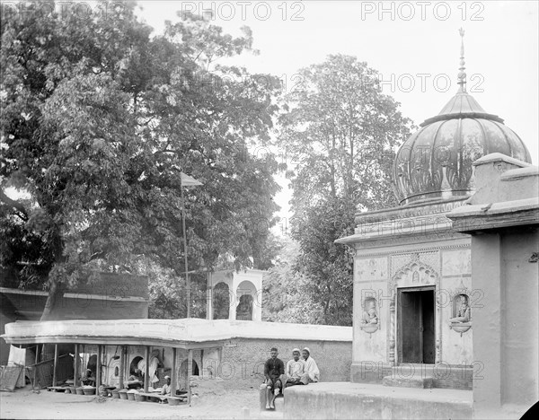 Hindu temple, idol, and shop on Fatehgarh Road, India, 1901. Creator: Kirk & Sons of Cowes.
