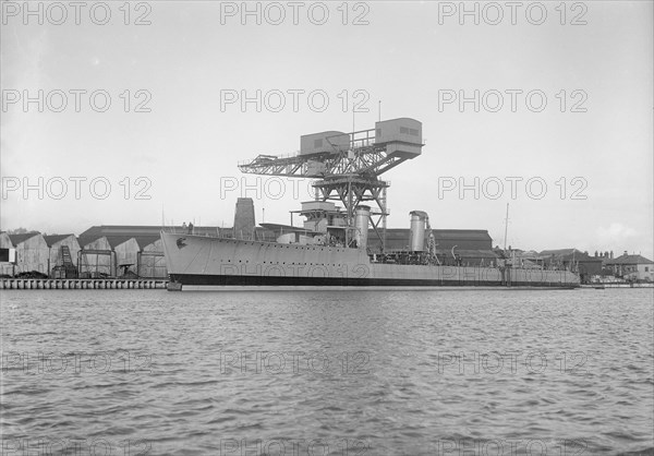 The 1st Argentine Destroyer 'Mendoza' built by J Samuel White & Co in Cowes, Isle of Wight, 1928. Creator: Kirk & Sons of Cowes.