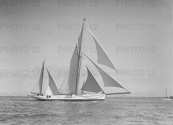 The ketch 'Corisande' under sail, 1911. Creator: Kirk & Sons of Cowes.