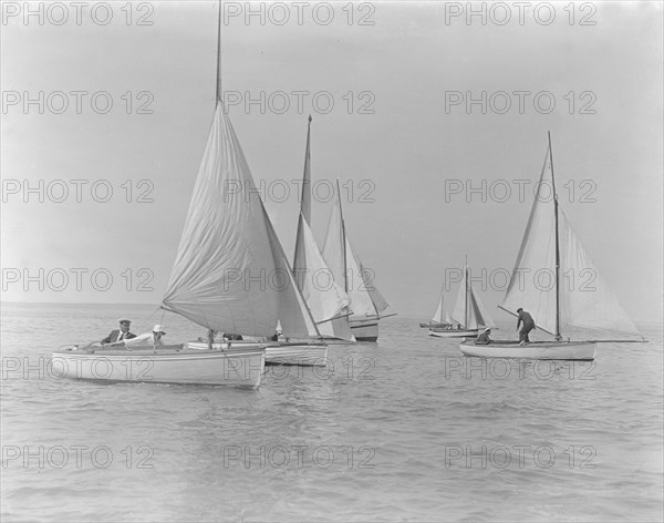 Start of race at East Cowes Sailing Club, July 1921. Creator: Kirk & Sons of Cowes.