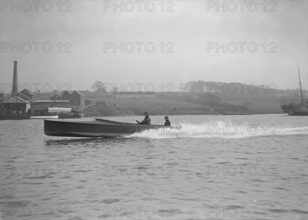 Unknown hydroplane underway, 1912. Creator: Kirk & Sons of Cowes.