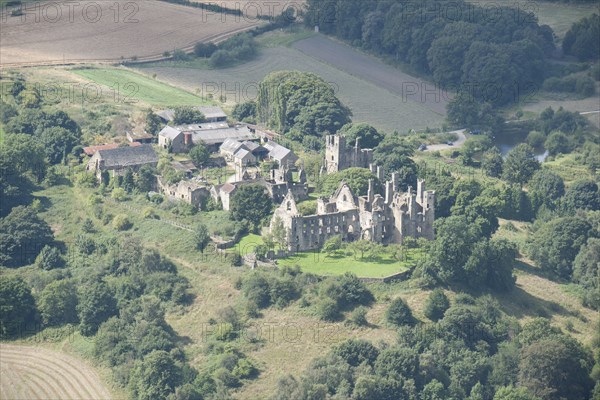 Ruins of Wingfield Manor House and Manor Farm, South Wingfield, Derbyshire, 2014