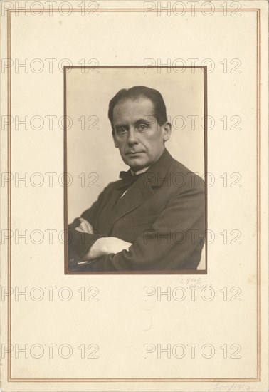 Walter Gropius (1883-1969), Early 1920s.