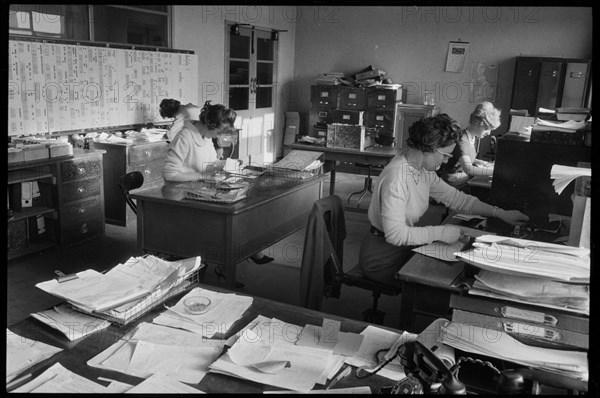 Women office workers, Wear Flint Glass Works, Alfred Street, Millfield, Sunderland, 1961