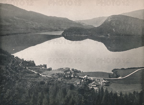 Ved Haverstingstunnelen, Bergensbanen', 1914.