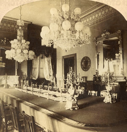 State Dining Room, President's Mansion, Washington, D.C., U.S.A.', c1900.