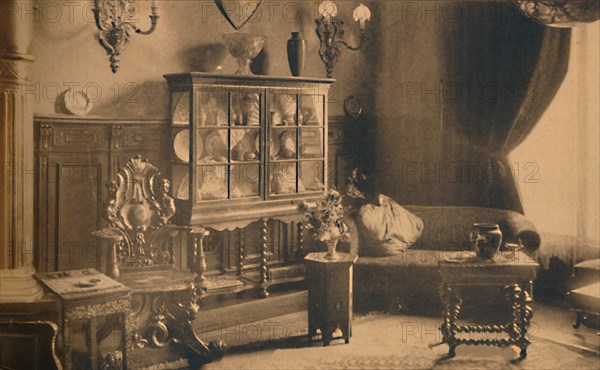 Smoking room at the Cuban Embassy in Brussels, Belgium, 1927.