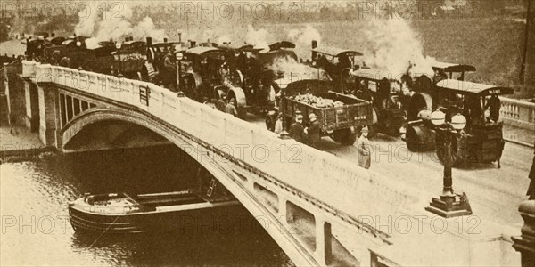 A Concrete Bridge Across The Thames At Caversham', c1930.