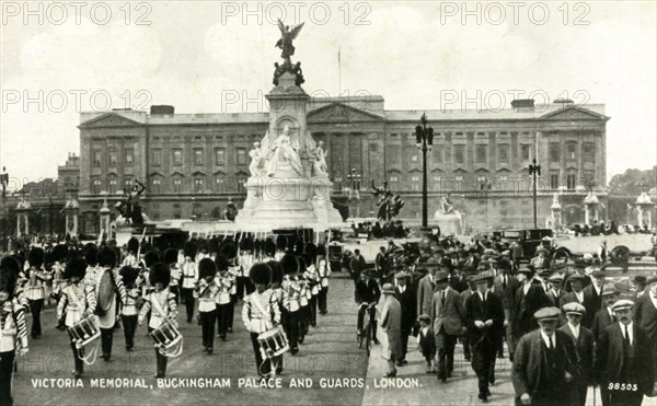 'Victoria Memorial, Buckingham Palace and Guards, London', 1930s. Creator: Unknown.