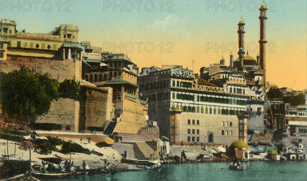 Alamgir Mosque and Ghat, Benares', c1910.