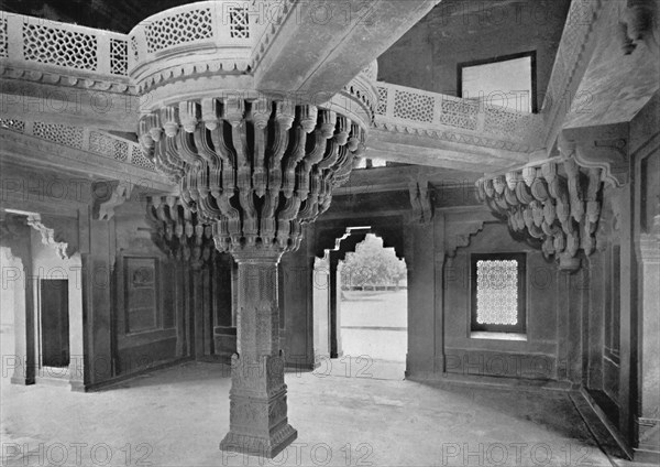 Fatehpur Sikri. Pillar in the Dewan-i-Khas', c1910.