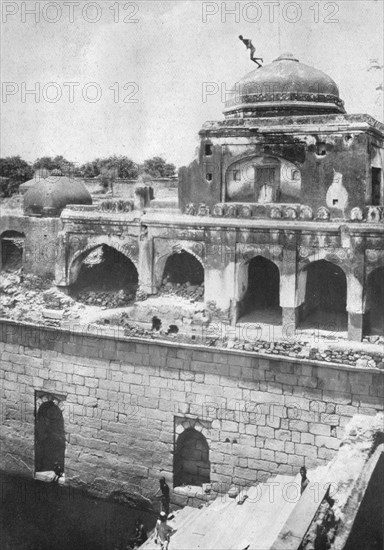 Delhi. A Perilious Dive', c1910.