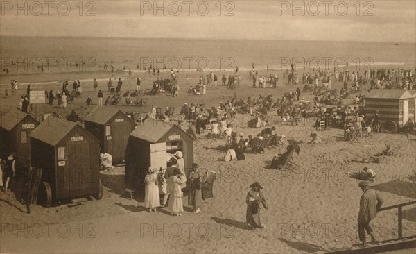 L'Heure des Bains', (Bathing Time), c1900.