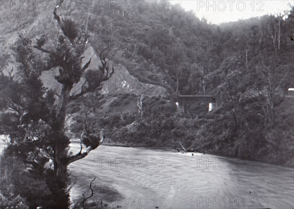 Manawatu Gorge', late 19th-early 20th century.