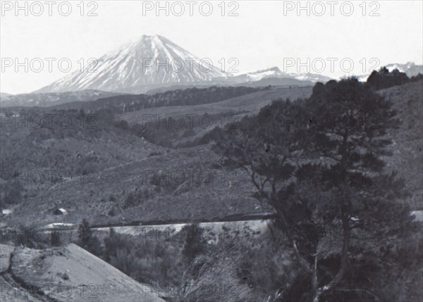 Mount Ngauruhoe, late 19th-early 20th century.