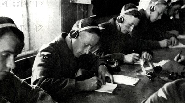 Training in telecommunications,1941