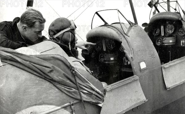 RAF pilot learning to fly during the Second World War,1941