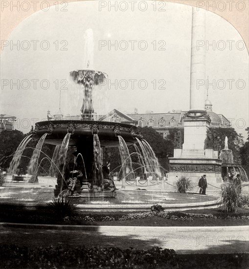 'Royal Square, Fountain