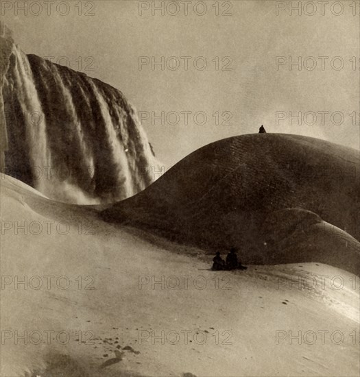 'The Great Ice Mountain, Niagara