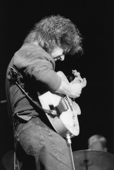 Pat Metheny, Cambridge Corn Exchange, Cambridgeshire, 2000. Creator: Brian Foskett.