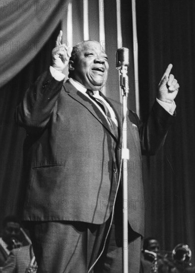 Jimmy Rushing with the Basie Band, London, 1963. Creator: Brian Foskett.