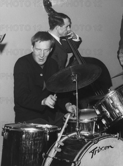 Phil Seamen and Phil Bates, Bull's Head, Barnes, London, c1965.