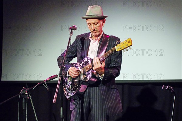 Mark Flanagan, Crawley Blues Club, Hawth, Crawley, West Sussex, 28 Sept 2019. Creator: Brian O'Connor.