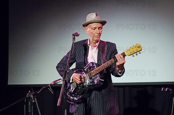 Mark Flanagan, Crawley Blues Club, Hawth, Crawley, West Sussex, 28 Sept 2019. Creator: Brian O'Connor.