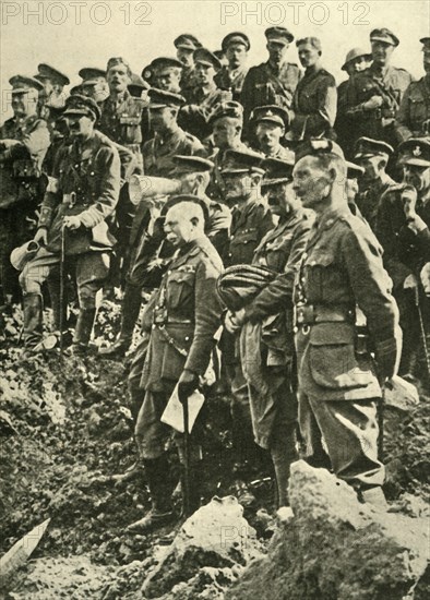 'The Second Army's Chief on the Flanders Front: general Sir Herbert Plumer (in centre of picture) in Creator: Unknown.