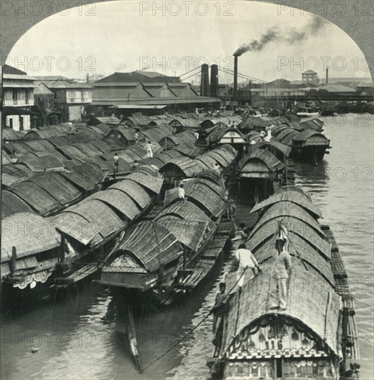 'A Busy Scene on the Pasig River, Manila, Island of Luzon, P.I. - Cascos, the Cargo Lighters and Coa Creator: Unknown.