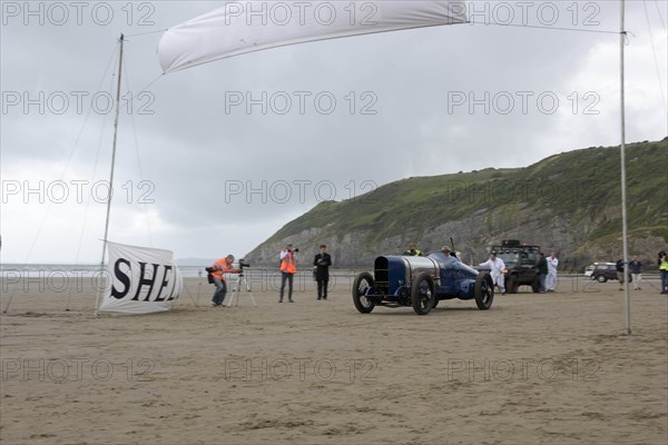 1925 Sunbeam 350 hp driven by Ian Stanfield at Pendine Sands 2015. Creator: Unknown.