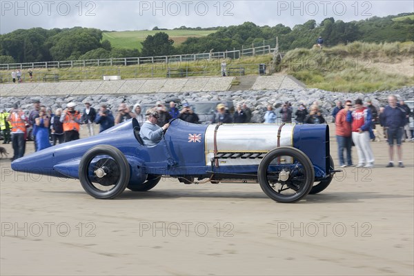 1925 Sunbeam 350 hp driven by Ian Stanfield at Pendine Sands 2015. Creator: Unknown.