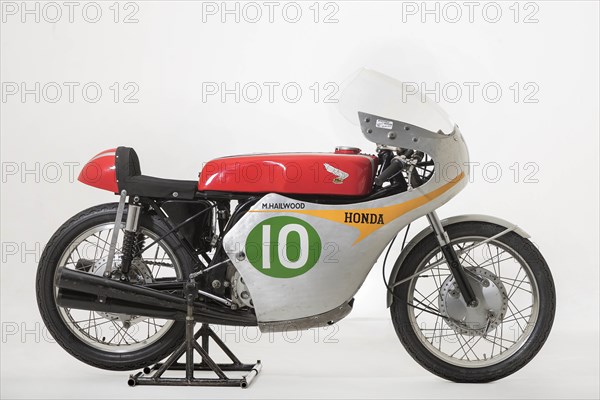 1961 Honda RC162, Mike Hailwood. Creator: Unknown.