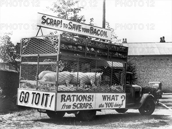 Morris Commercial salvage truck, Liverpool World War 2. Creator: Unknown.