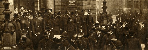 'The Run on the Birkbeck Bank', 1910, (1933).  Creator: Unknown.