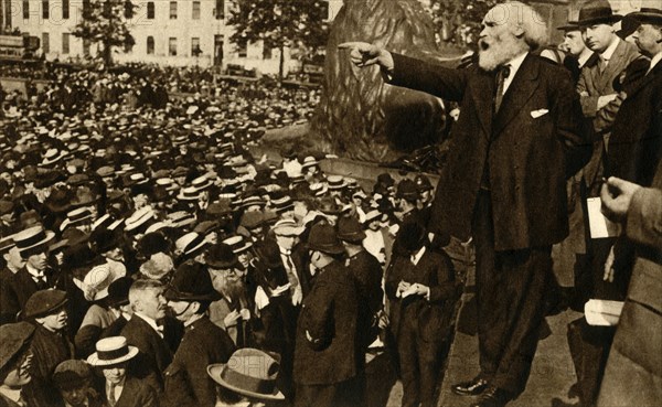 Keir Hardie gives a speech in Trafalgar Square, London, 2 August 1914, (1933). Creator: Unknown.