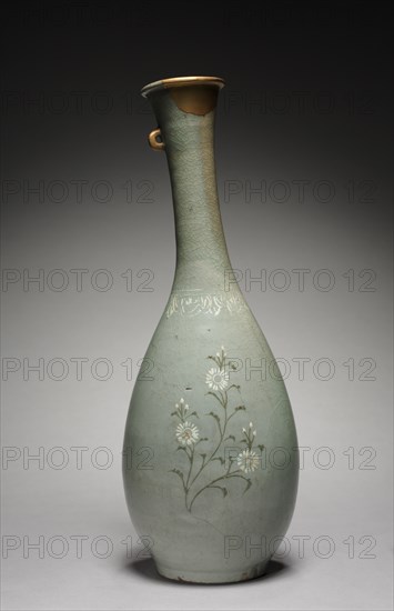Bottle with Chrysanthemum Design, 1200s-1300s. Creator: Unknown.