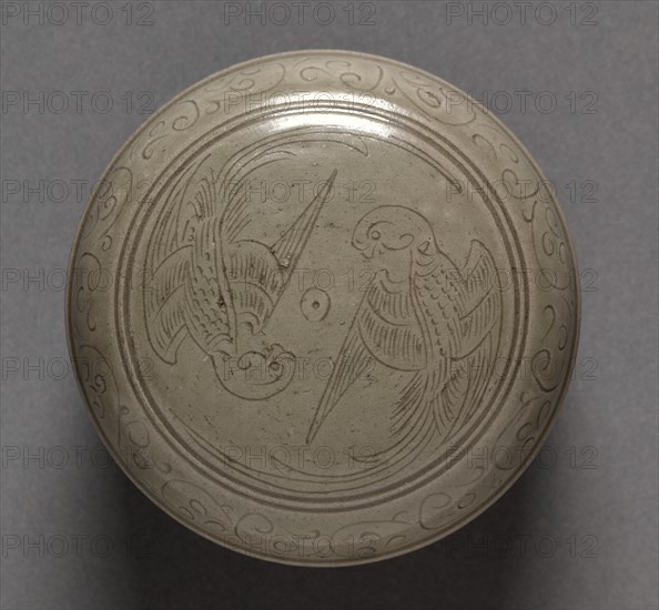 Covered Box with Double-Parrot Design (lid), 960-1127. Creator: Unknown.