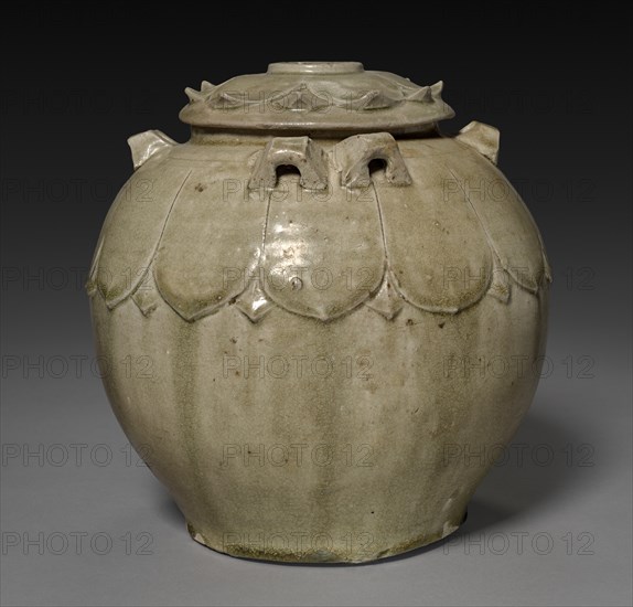 Covered Jar with Carved Lotus Petals, 386-581. Creator: Unknown.