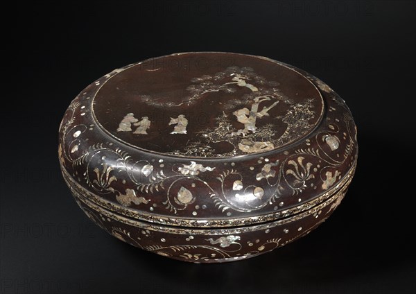 Cylindrical Box, 17th century. Creator: Unknown.