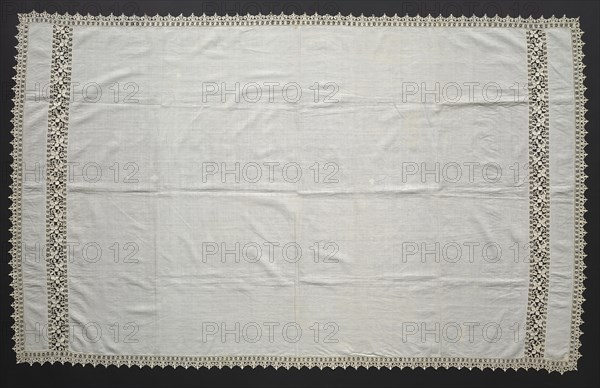 Needlepoint (Reticella) Lace Cloth, late 16th century. Creator: Unknown.